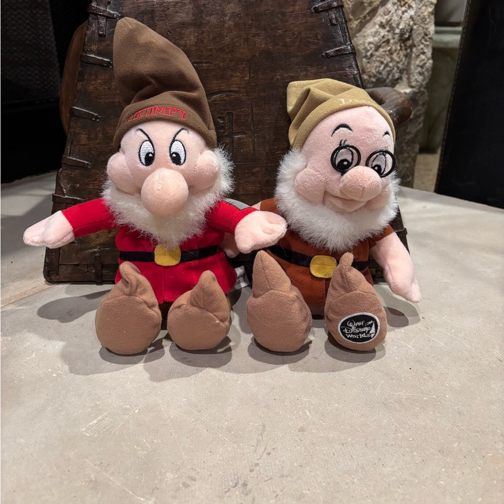Snow White’s Seven DWARF’s  Disney World Resort Plush Toys - Picture 8 of 11